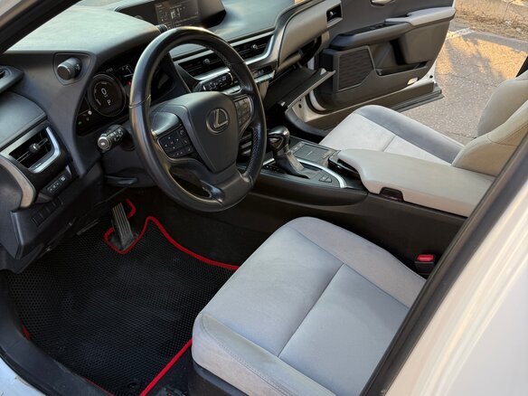 2020 Lexus UX 250h I, белый, 3280000 рублей - вид 7