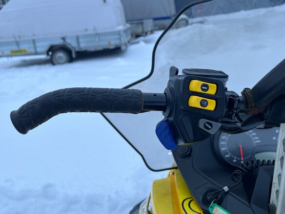 2010 BRP Ski-Doo Tundra 550, жёлтый - вид 11