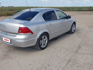 2009 Opel Astra H Рестайлинг, серебристый, 750000 рублей, вид 3