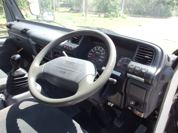 2005 Isuzu Elf (N-series), белый - вид 24