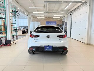 2019 Mazda 3 IV (BP), белый, 1899999 рублей, вид 5