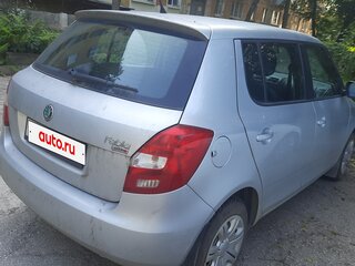 2011 Skoda Fabia II Рестайлинг, серебристый, 420000 рублей, вид 4