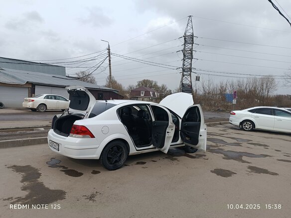 2013 Opel Astra H Рестайлинг, белый, 700000 рублей - вид 4