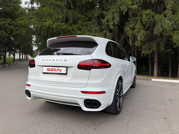 2015 Porsche Cayenne GTS II Рестайлинг (958), белый, 3780000 рублей - вид 9
