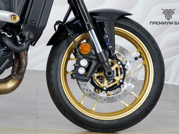 2025 Yamaha XSR900, чёрный, 1347000 рублей - вид 10