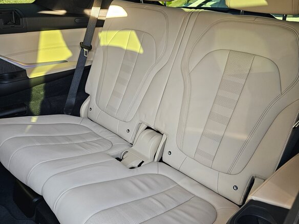 2020 BMW X7 40i I (G07), чёрный, 7500000 рублей - вид 25