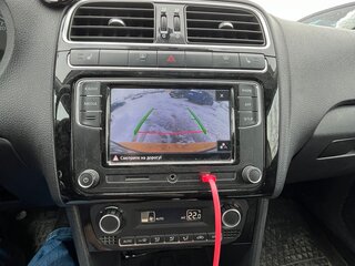 2017 Volkswagen Polo V Рестайлинг, жёлтый, 905000 рублей, вид 5