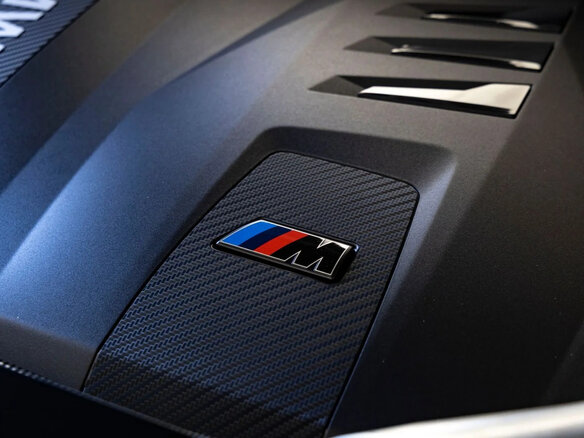 2026 BMW X6 40i III (G06) Рестайлинг, серебристый - вид 32