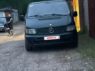 2000 Mercedes-Benz Vito 112 CDI I (W638), зелёный, 900000 рублей, вид 1