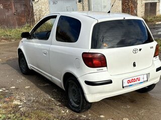 2003 Toyota Yaris I Рестайлинг, белый, 400000 рублей, вид 4