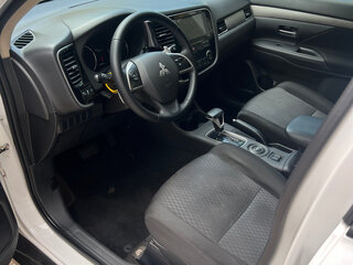 2014 Mitsubishi Outlander III, белый, 1400000 рублей, вид 5