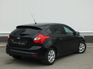 2011 Ford Focus III, чёрный, 639000 рублей, вид 3