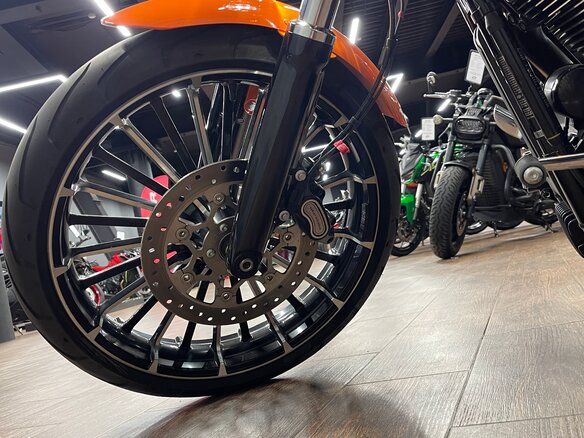 2023 Harley-Davidson Breakout, оранжевый, 2190000 рублей - вид 14