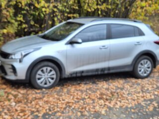 2022 Kia Rio X IV Рестайлинг, серебристый, 1900000 рублей, вид 3
