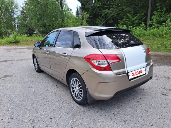2011 Citroen C4 II, бежевый, 585000 рублей - вид 6