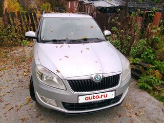 2011 Skoda Fabia II Рестайлинг, серебристый, 800000 рублей, вид 4