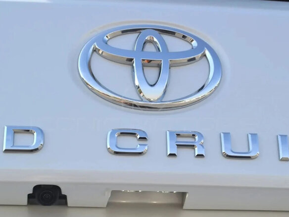 2026 Toyota Land Cruiser 300 Series, белый, 12200000 рублей - вид 19