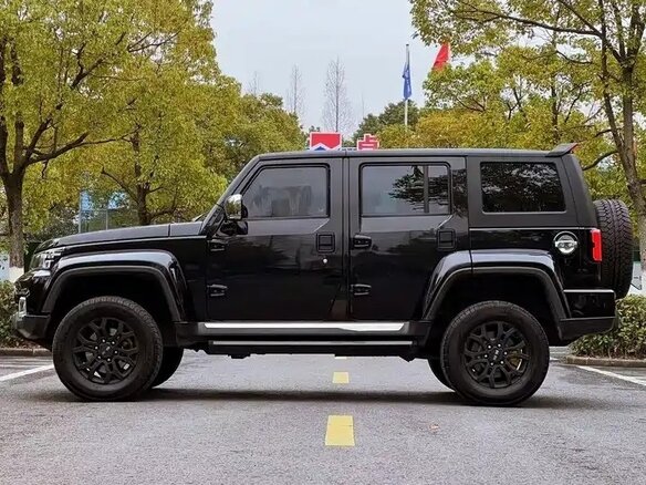 2024 BAIC BJ40 I Рестайлинг, чёрный, 3370010 рублей - вид 6