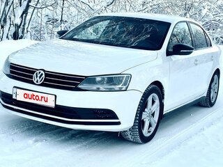 2015 Volkswagen Jetta VI Рестайлинг, белый, 900000 рублей, вид 3