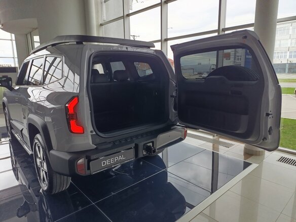2025 Changan Deepal G318 I, серый, 6090000 рублей - вид 3