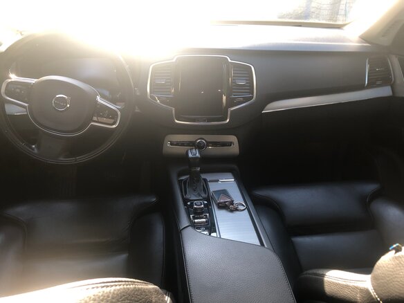 2020 Volvo XC90 II Рестайлинг 1, серый, 4285000 рублей - вид 3