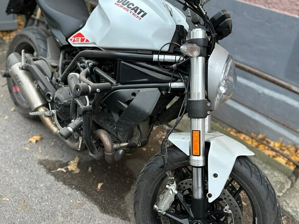 2019 Ducati Monster 797, белый, 750000 рублей - вид 3