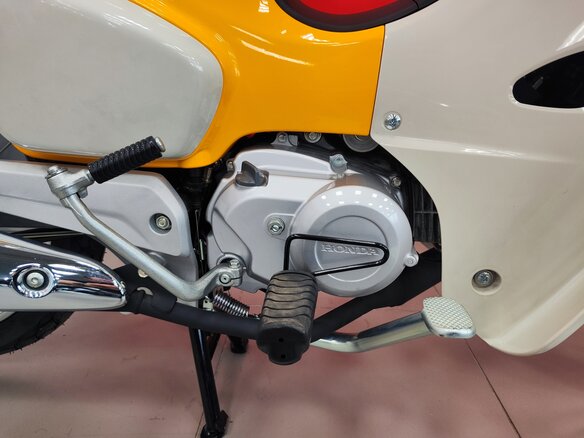 2026 Honda Super Cub, жёлтый, 349900 рублей - вид 8