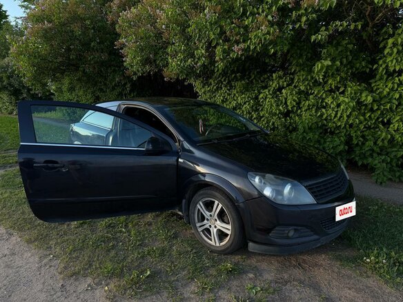 2008 Opel Astra GTC H Рестайлинг, чёрный, 330000 рублей - вид 2