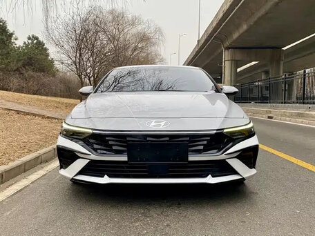 2022 Hyundai Elantra VII (CN7), белый, 1400000 рублей, вид 3