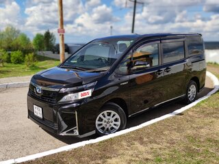 2018 Toyota Voxy III (R80) Рестайлинг, чёрный, 2350000 рублей, вид 2