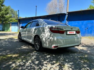 2017 Toyota Camry VII (XV50) Рестайлинг 2, белый, 2900000 рублей, вид 5