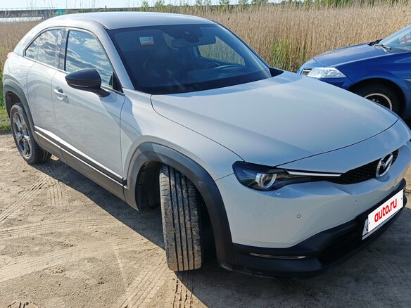 2020 Mazda MX-30 I, белый, 2400000 рублей - вид 3