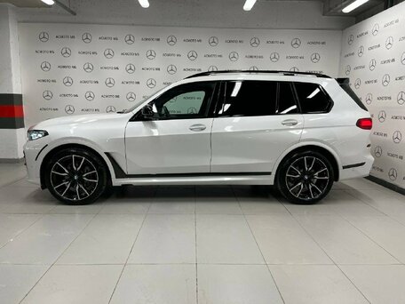 2019 BMW X7 40i I (G07), белый, 8850000 рублей, вид 2
