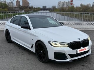 2020 BMW 5 серии 523d xDrive VII (G30/G31/G38) Рестайлинг, белый, 5690000 рублей, вид 4