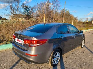 2016 Kia Rio III Рестайлинг, серый, 970000 рублей, вид 5