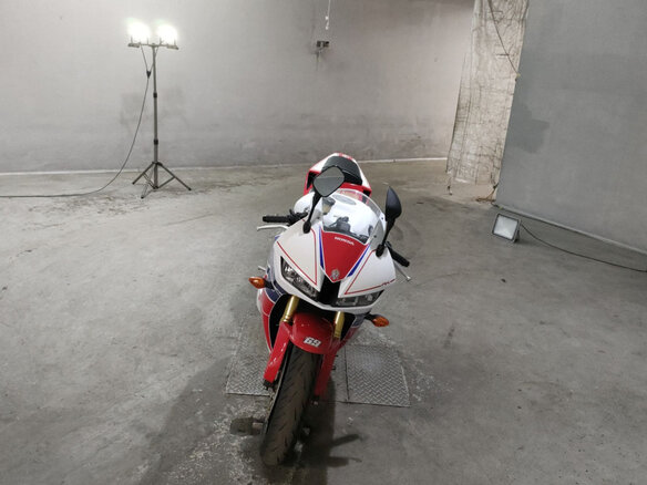 2014 Honda CBR 600RR, белый - вид 1