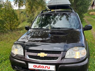 2011 Chevrolet Niva I Рестайлинг, коричневый, 360000 рублей, вид 1