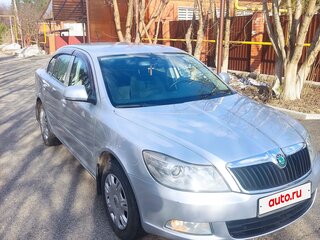 2012 Skoda Octavia II (A5) Рестайлинг, серебристый, 1000000 рублей, вид 3