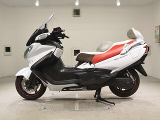 2017 Suzuki Burgman (SkyWave) 650, белый, 750000 рублей, вид 4