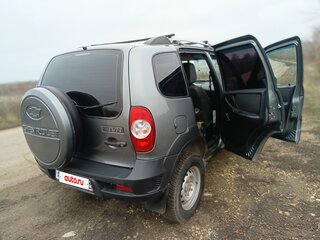 2016 Chevrolet Niva I Рестайлинг, серый, 725000 рублей, вид 3