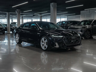 2023 Audi A7 L 45 TFSI II (4K), чёрный, 5800000 рублей, вид 2