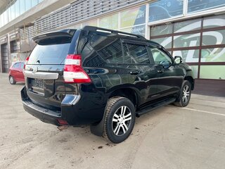 2014 Toyota Land Cruiser Prado 4-speed 150 Series Рестайлинг 1, чёрный, 3485000 рублей, вид 5