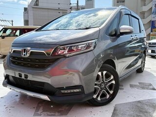 2023 Honda Freed II Рестайлинг, серебристый, 1390000 рублей, вид 4