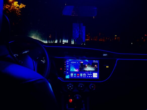 2013 Toyota Corolla XI (E160, E170, E180), серый, 1100000 рублей - вид 12