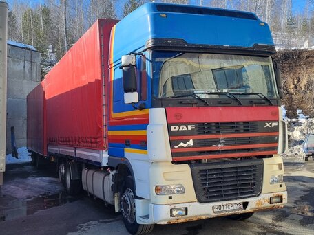 1998 DAF XF 95, синий, 2250000 рублей, вид 1