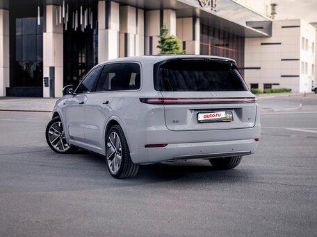 2025 Li Auto (Lixiang) L9 52.3 kWh I Рестайлинг, серый, 9500000 рублей, вид 4