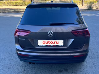 2018 Volkswagen Tiguan II, коричневый, 2050000 рублей, вид 3