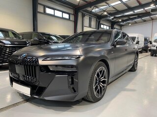 2026 BMW i7 xDrive60 I (G70), серый, 24600000 рублей, вид 1