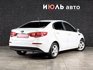 2016 Kia Rio III Рестайлинг, белый, 1170000 рублей, вид 4