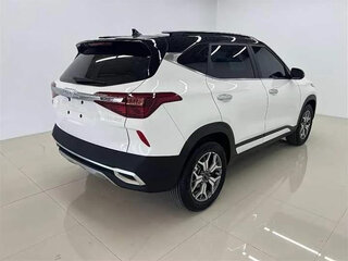 2022 Kia KX3, белый, 1450000 рублей, вид 4